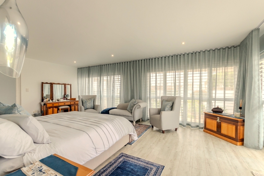 4 Bedroom Property for Sale in Paradise Beach Western Cape